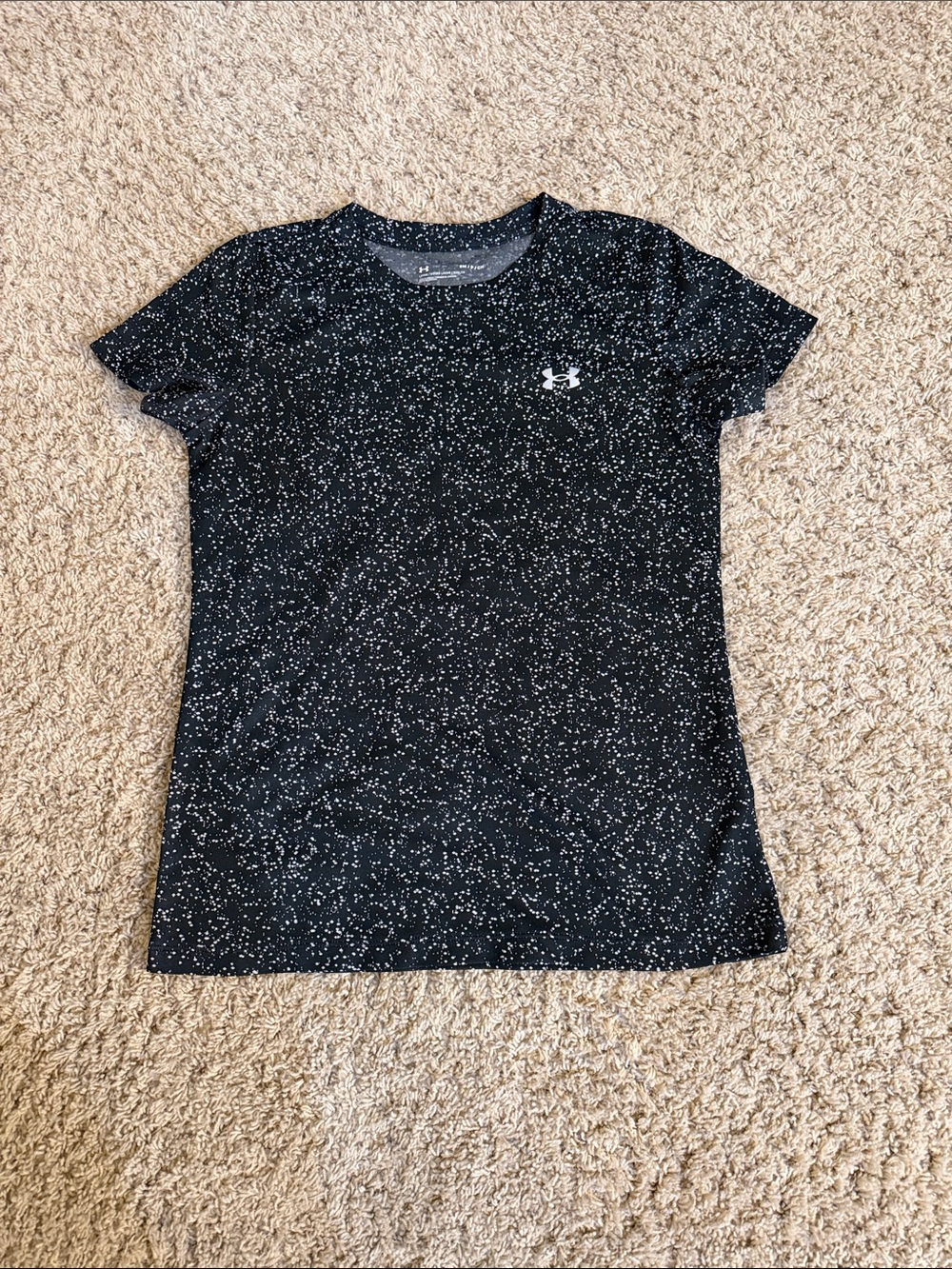 Under Armour Black Speckle Short Sleeve Athletic Tee. Woman’s size small.